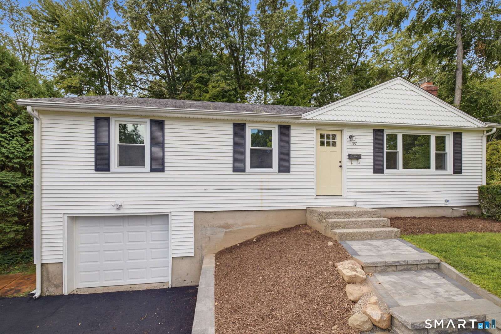 Property Photo:  197 Glendale Drive  CT 06010 