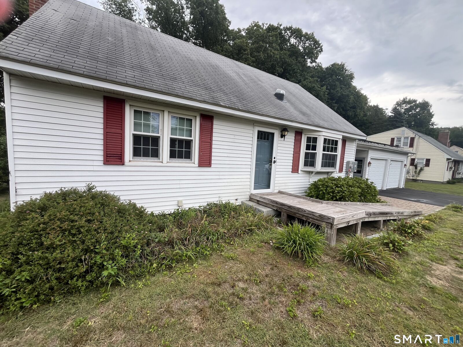 Property Photo:  17 Queen Street  CT 06082 