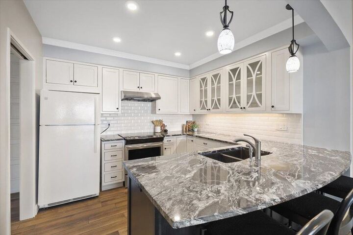 Property Photo:  700 W 7th Ave 601  WA 99204 