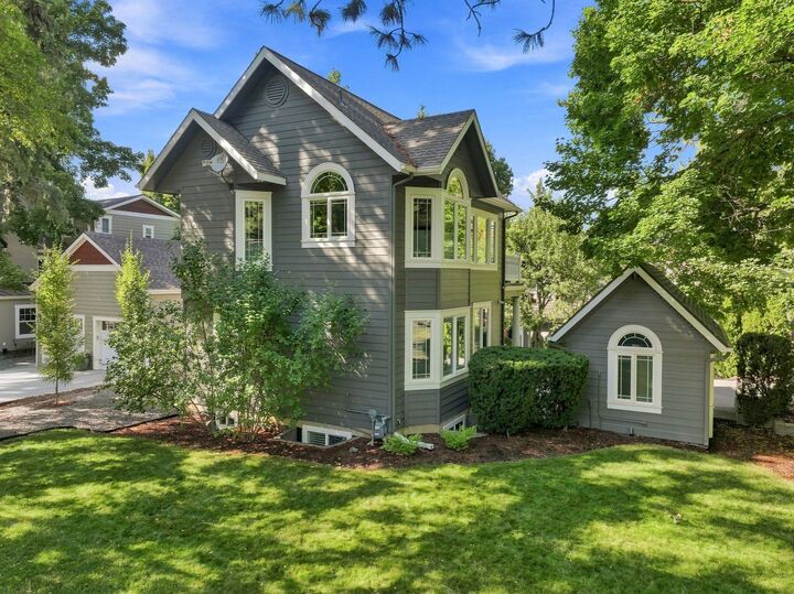Property Photo: 1727 E 16th Ave 1727 E 16th WA 99203