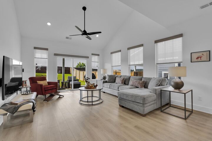 Property Photo:  916 Diane Lane  SC 29369 