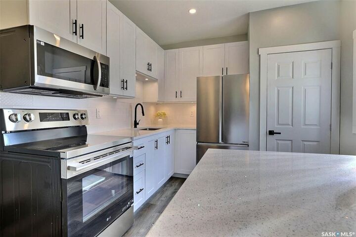 2305 McDonald Street — photo 1