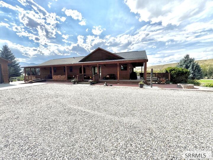 Property Photo:  47 Skinner Ranch Road  ID 83467 