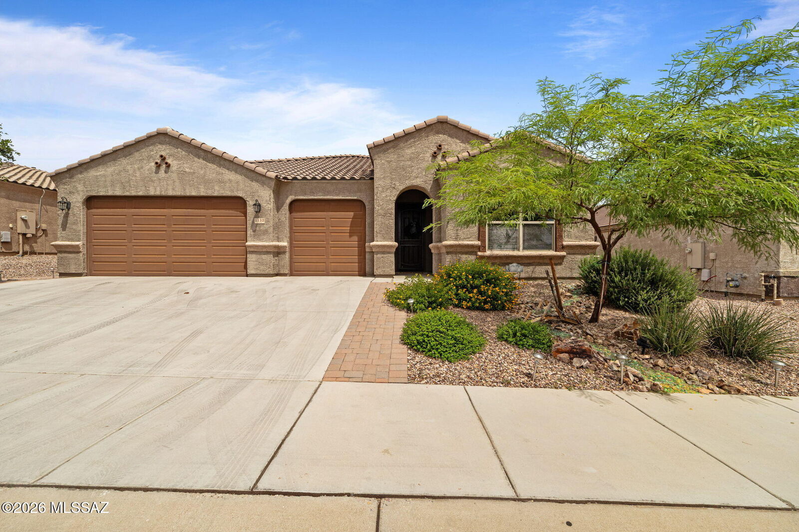 Property Photo:  1132 W Whispering Lea Lane  AZ 85629 