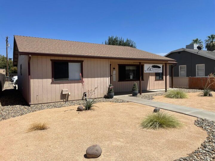 Property Photo: 145 S D Street CA 93221