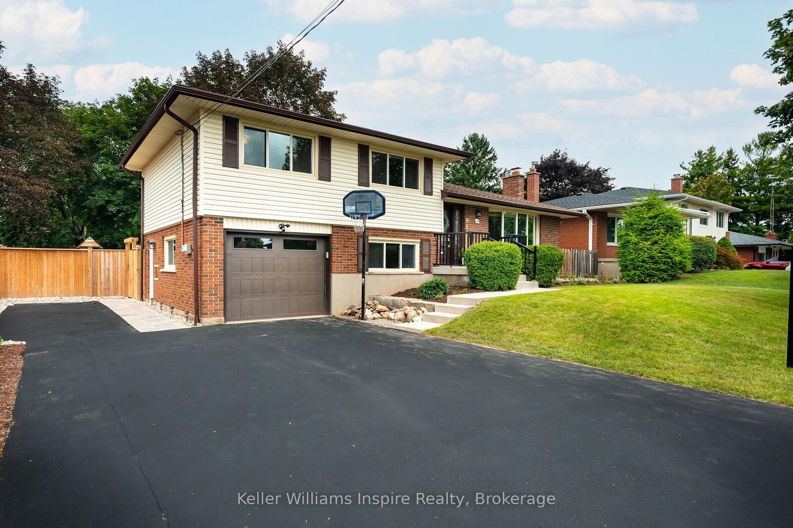 Property Photo: 14 Cheltonwood Ave. N/A ON N1E 4E3
