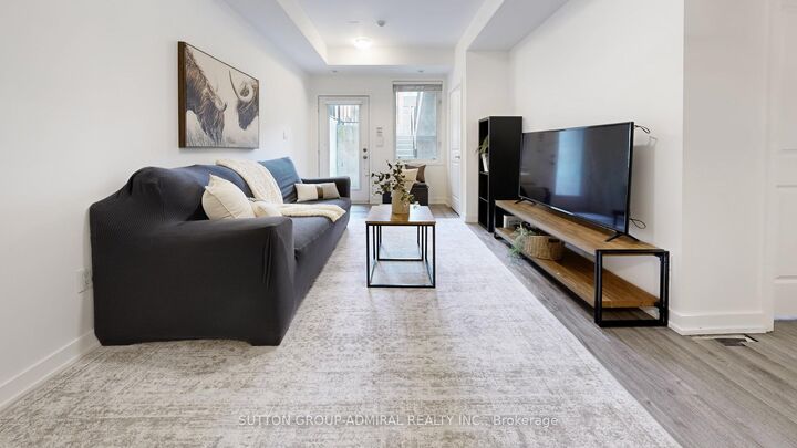 Property Photo:  867 Wilson Avenue 1B  ON M3K 0A4 