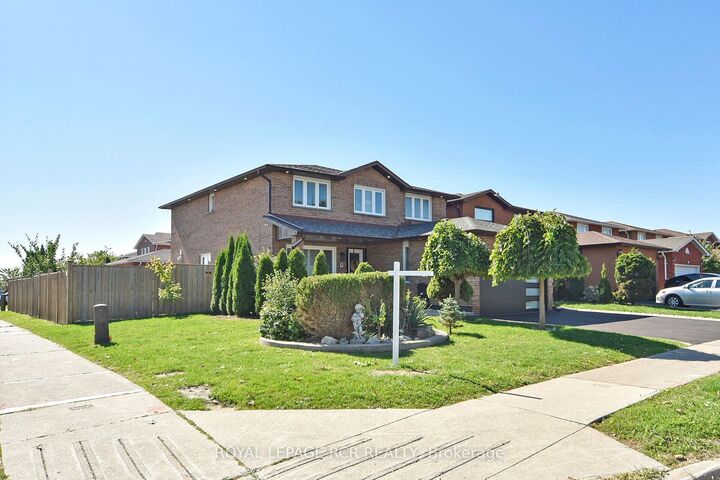Property Photo: 3 Jackman Crescent ON L4L 6P3