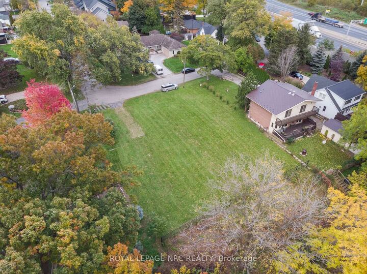 Property Photo:  56 Henley Drive  ON L2N 4A9 