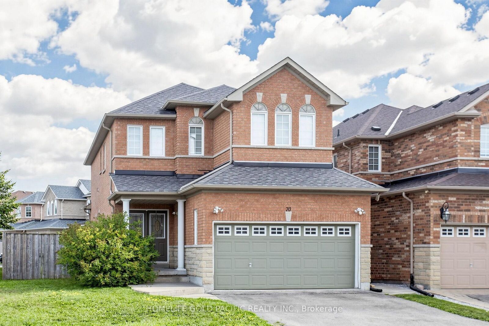 Property Photo:  70 Mallard Marsh Crescent E  ON L4E 4B7 
