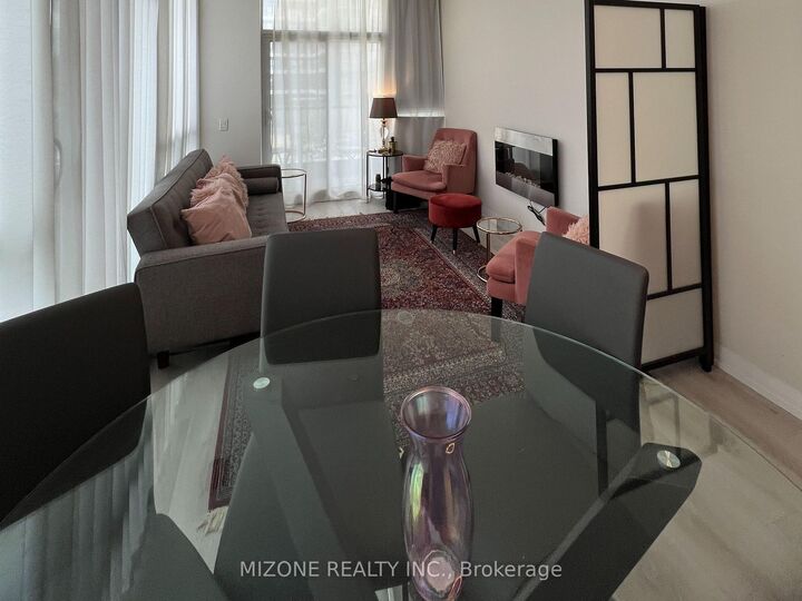 Property Photo:  35 Watergarden Drive 220  ON L5R 0G8 