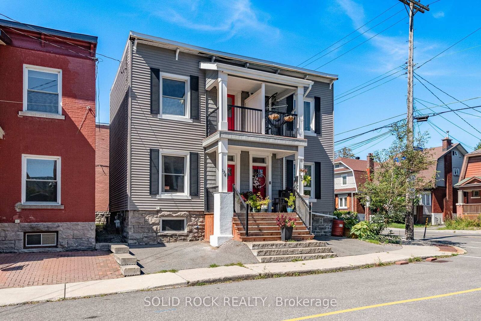 Property Photo: 134 Concord Street S ON K1S 0Z4