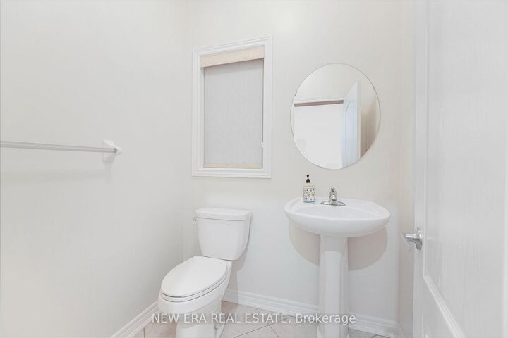Property Photo: 2 Lady Valentina Avenue ON L6A 0E4
