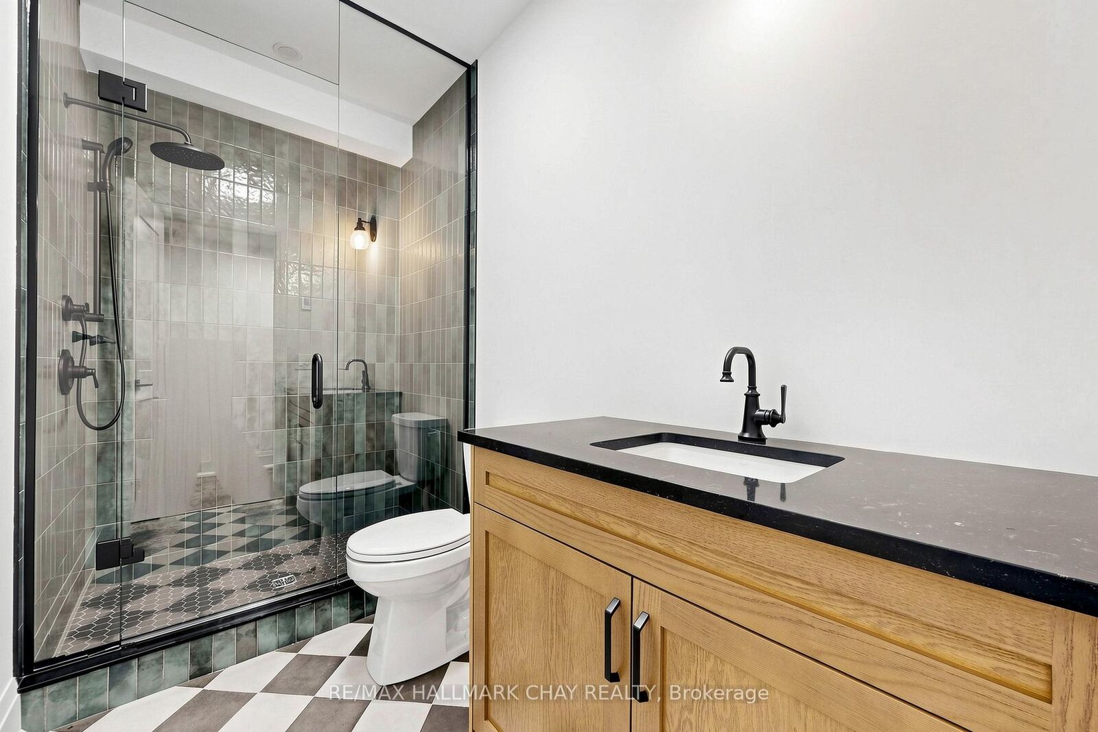 Property Photo: 20 Northland Court ON L9J 1C4