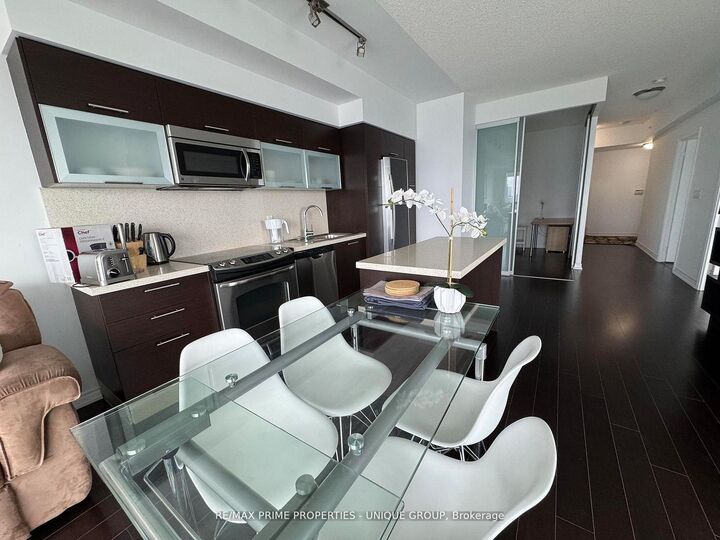 Property Photo:  386 Yonge Street 5316 (2nd Bedroom)  ON M5B 0A5 
