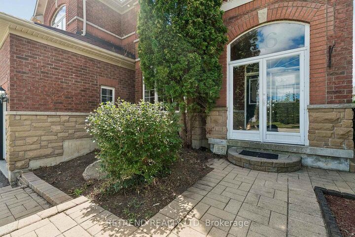 Property Photo: 36 Sandringham Drive ON L4N 0J9