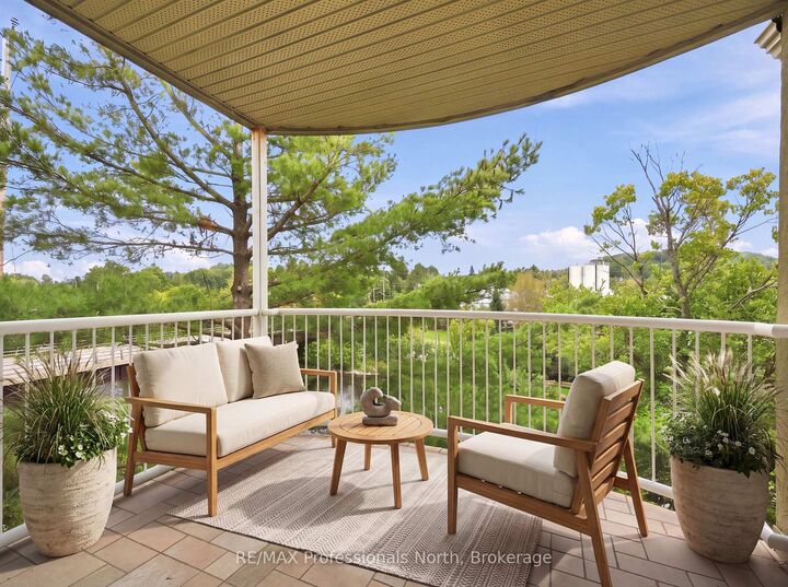 Property Photo:  31 Dairy Lane 306  ON P1H 2L7 