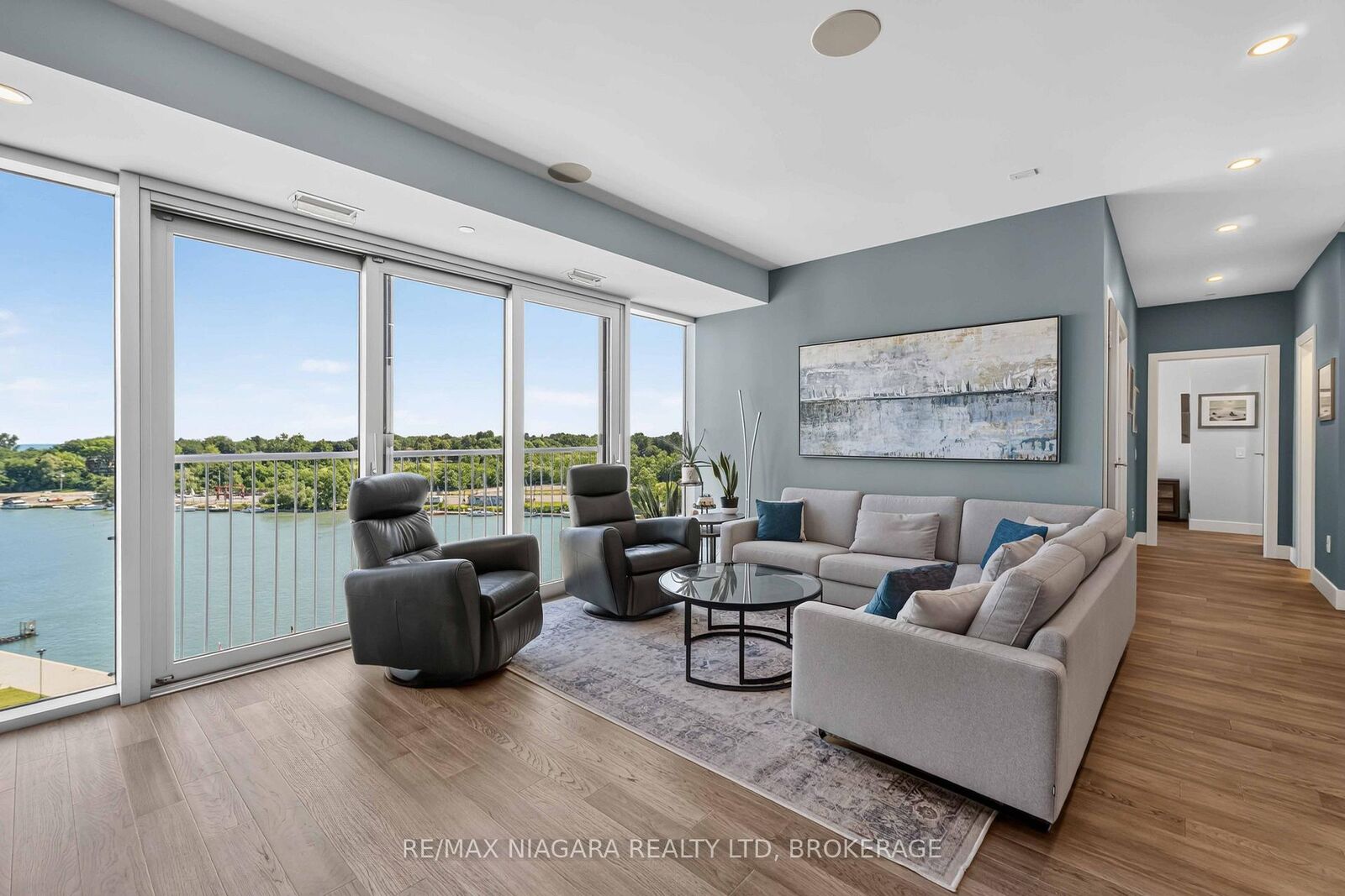 Property Photo: 57 Lakeport Road 702 ON L2N 4P6