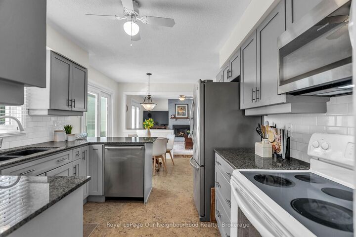 Property Photo: 67 Bartlett Crescent ON N6K 1W3