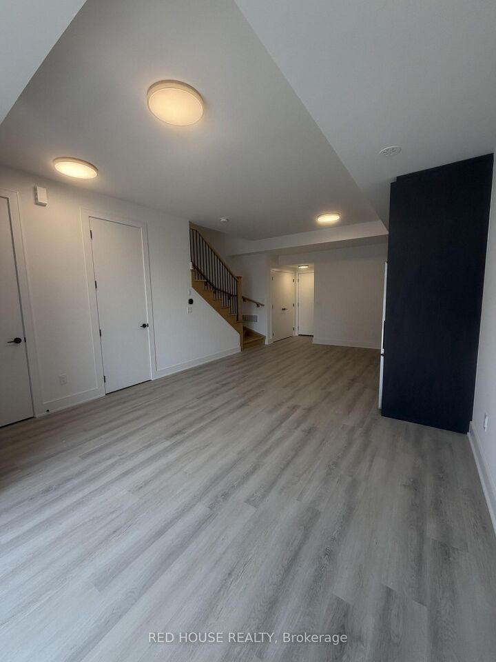 Property Photo:  175 Everett Common  ON L2P 0G7 
