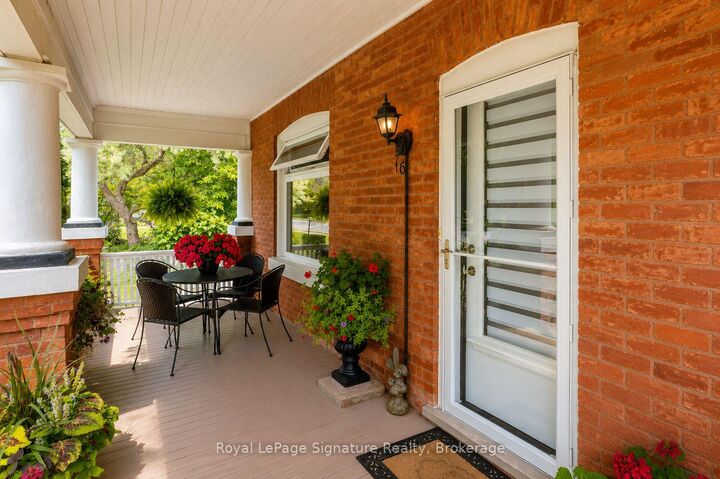 Property Photo: 76 Trowbridge Street W ON N4L 1G3