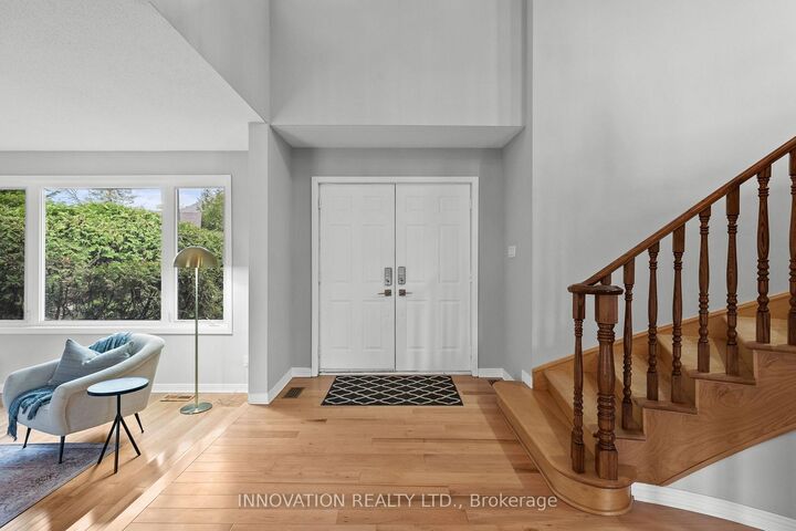Property Photo: 206 Cypress Court ON K2H 8Z8