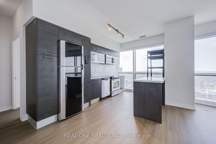 Property Photo: 386 Yonge Street 5814 ON M5B 0A5