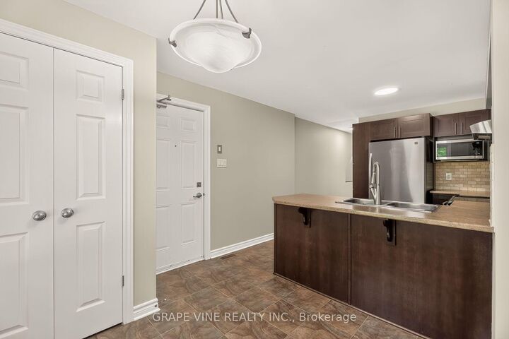 Property Photo: 1124 Klondike Road Unit A ON K2K 0H2