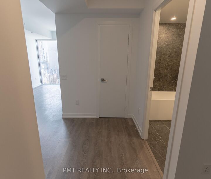 Property Photo:  82 Dalhousie Street 906  ON M5B 0C5 