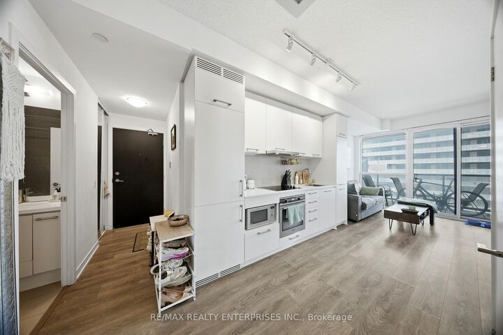 Property Photo: 87 Peter Street 2510 ON M5V 2G4
