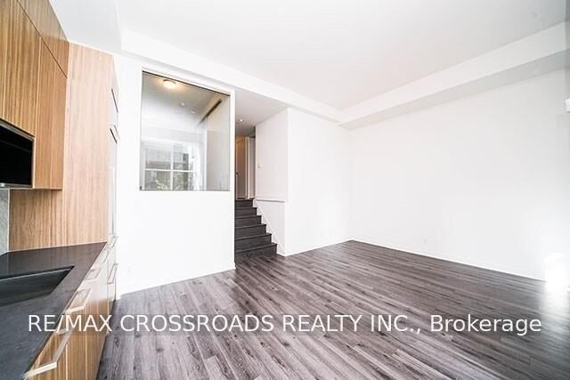 Property Photo: 58 Queens Wharf Road Th05 ON M5V 0J9