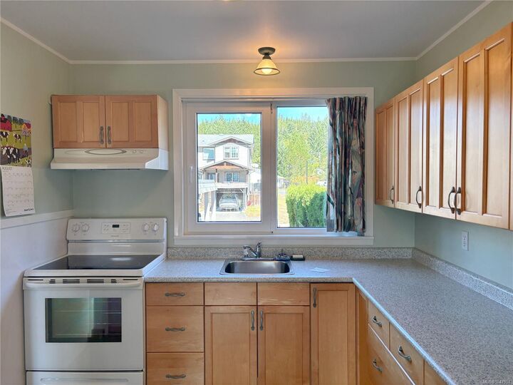 Property Photo:  504 Maquinna Cres  BC V0P 1G0 
