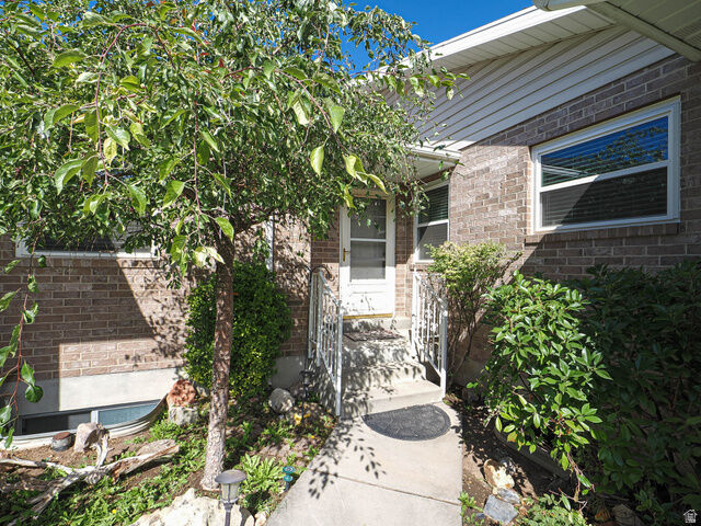Property Photo: 546 S 20 E UT 84058