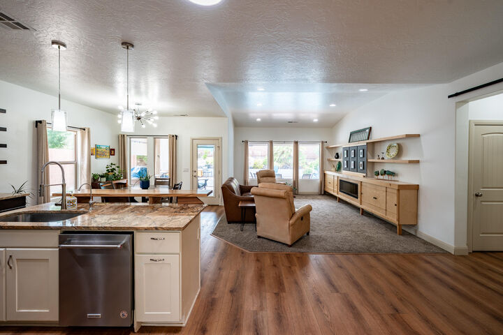 Property Photo: 2794 E Carmine Dr UT 84790