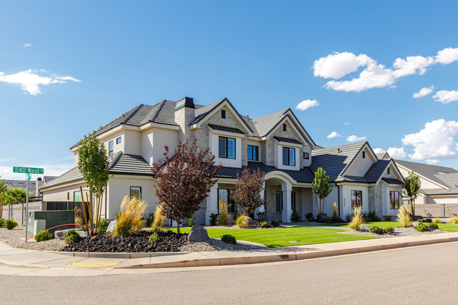 Property Photo:  2752 S 240 W  UT 84780 