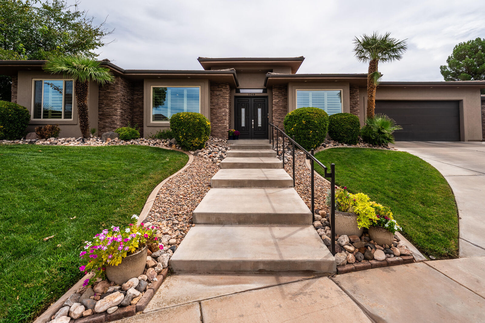 Property Photo:  1749 S 1480 East Cir  UT 84790 