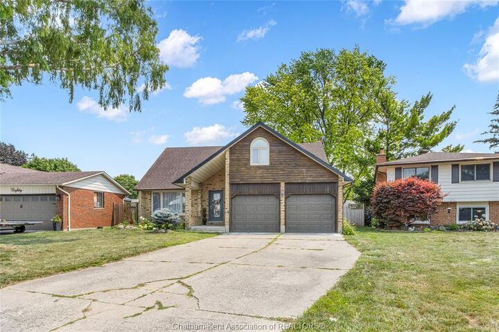 Property Photo: 76 Pamela Crescent ON N7L 4S5