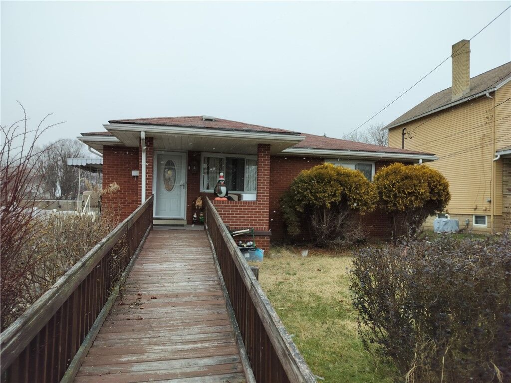 Property Photo:  1816 Filmore  PA 15001 