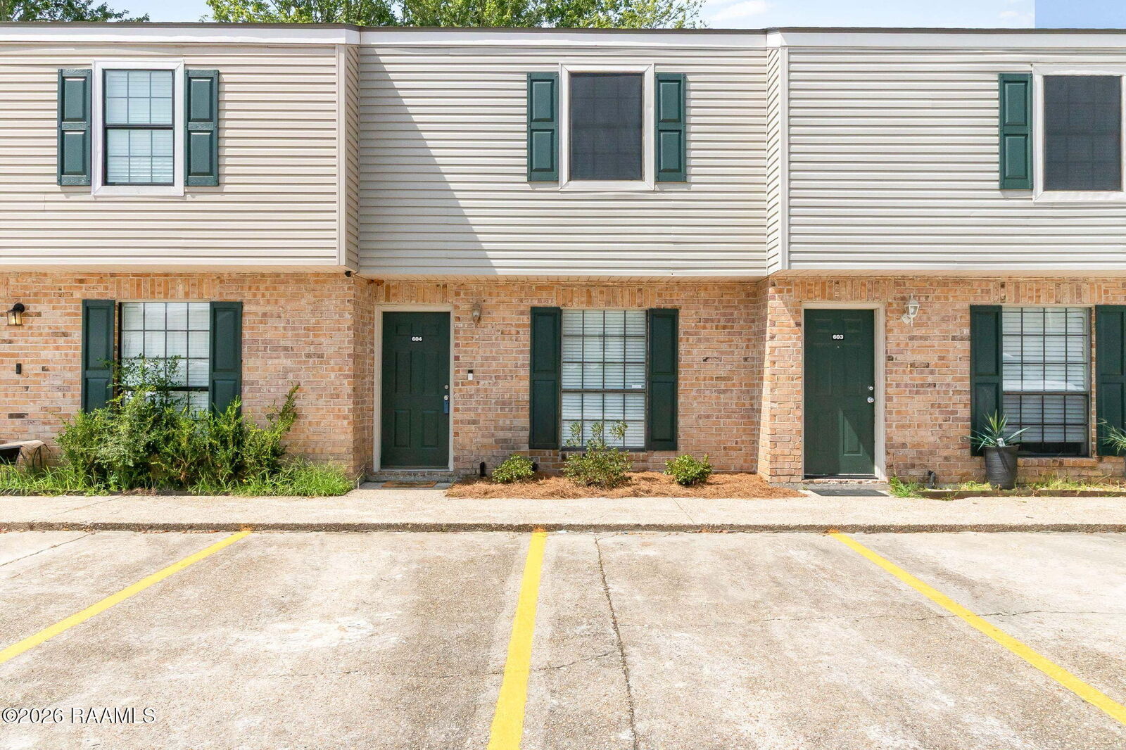 Property Photo: 100 Winchester Drive 604 LA 70506
