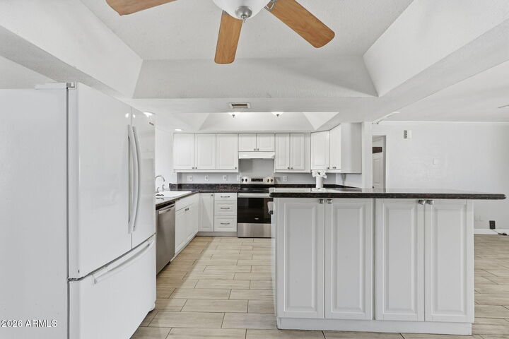 Property Photo: 445 N 111th Way AZ 85207