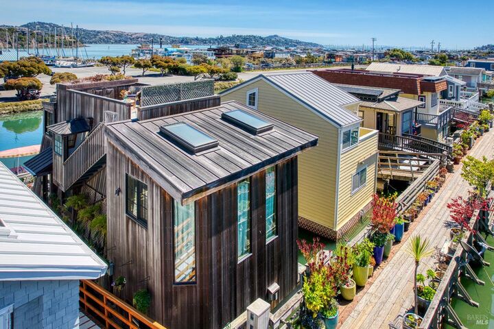 Property Photo:  36 E Pier  CA 94965 