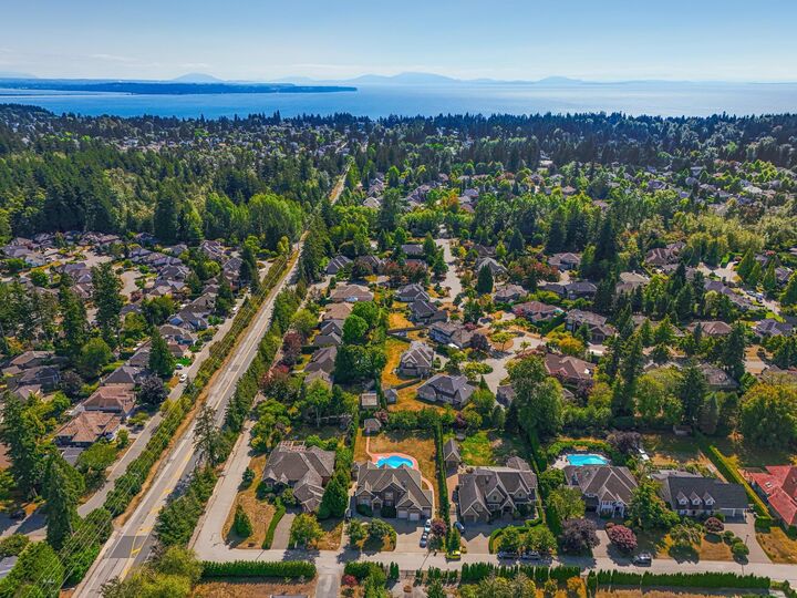 Property Photo: 13978 23A Avenue BC V4A 9V9