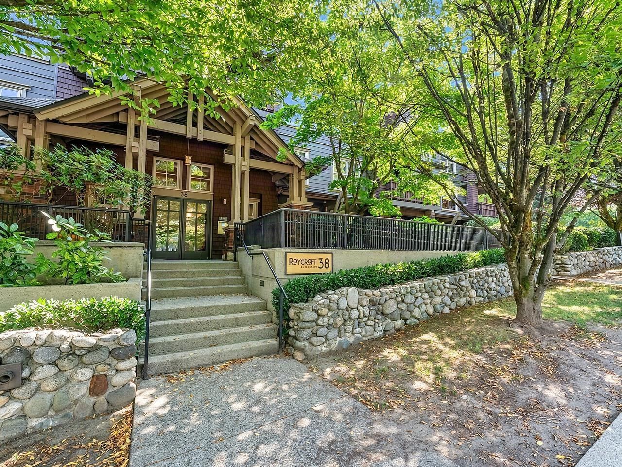 Property Photo:  38 Seventh Avenue 308  BC V3L 5W2 