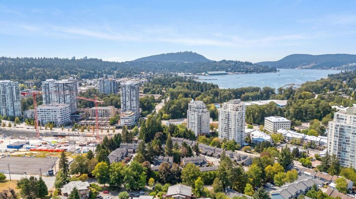 Property Photo: 231 Balmoral Place BC V3H 4B9
