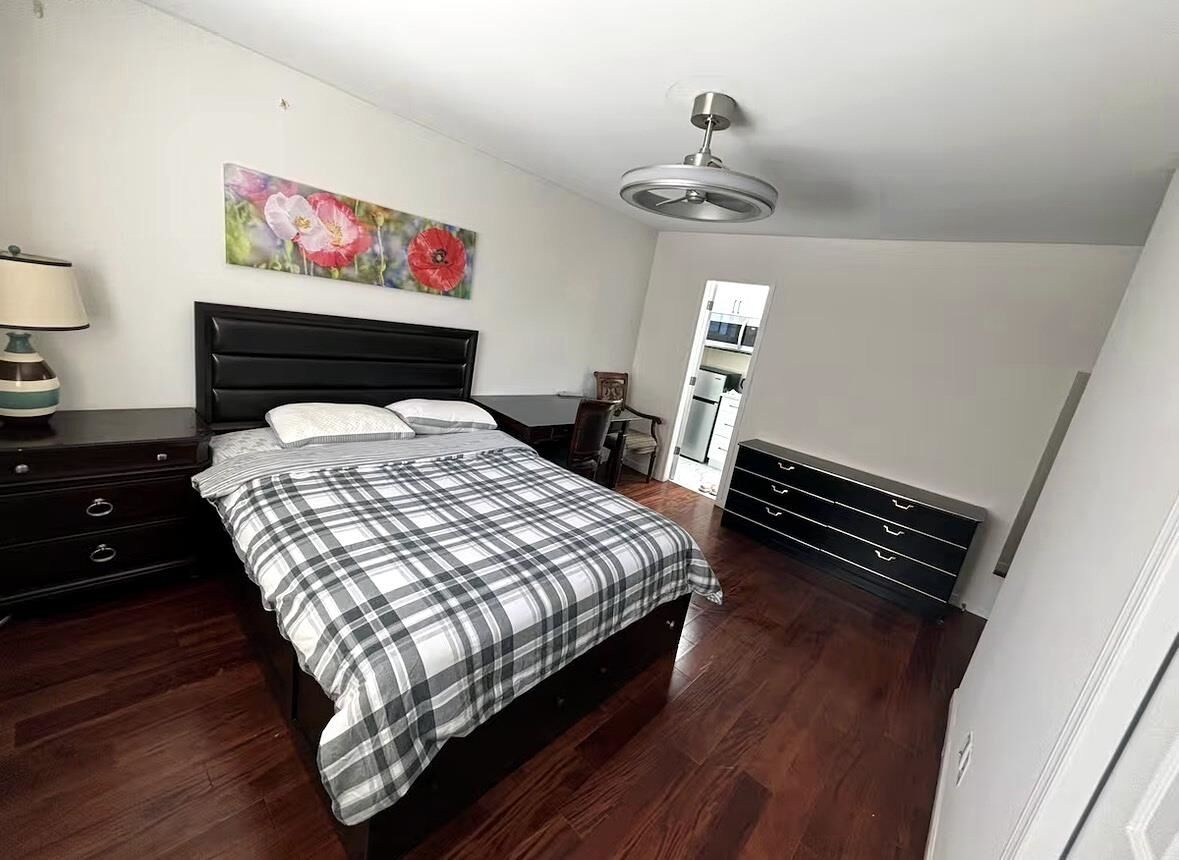 Property Photo:  326 W 48th Avenue  BC V5Y 2Z1 