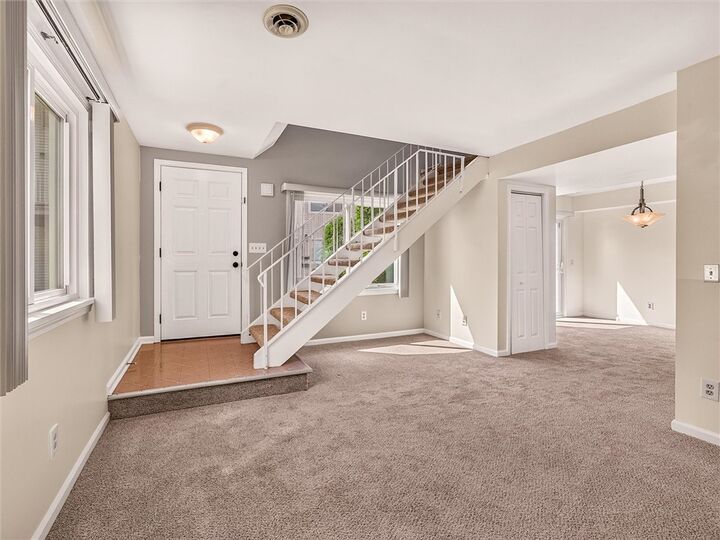 Property Photo:  530 Eastbrooke Lane  NY 14618 