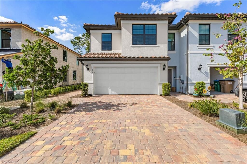 Property Photo:  1682 Lake Jessup Cir  FL 33909 