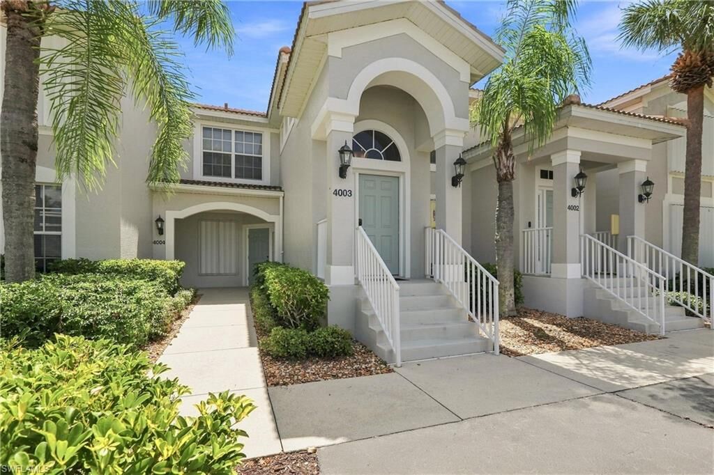 Property Photo: 9603 Hemingway Ln 4003 FL 33913