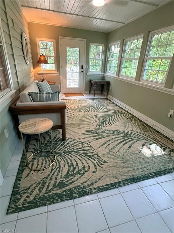 Property Photo: 1546 Sabal Ct FL 32963