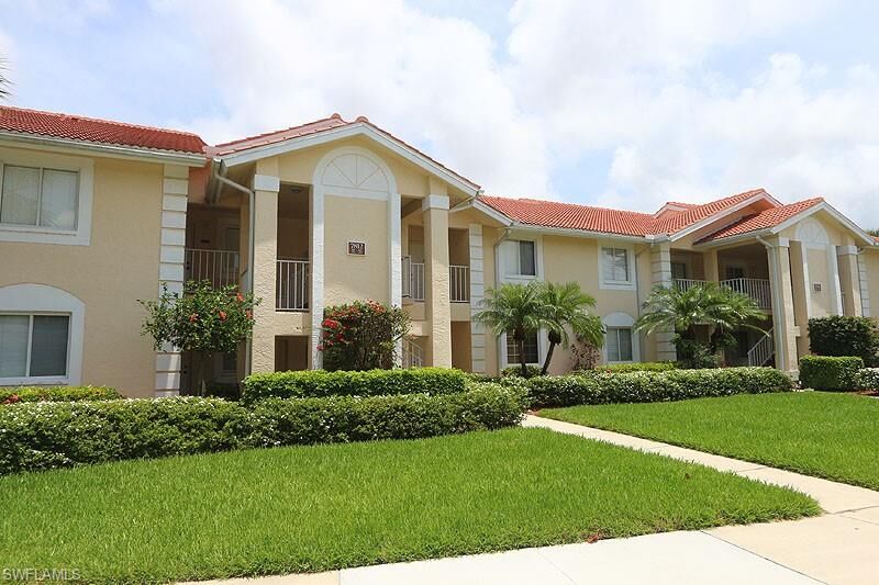 Property Photo: 7812 Emerald Cir 201 FL 34109